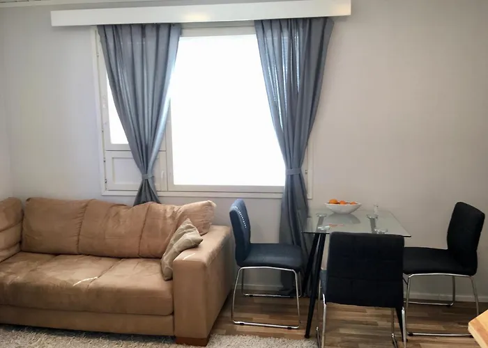 Apartment With Garden And Teracce- Free Parking