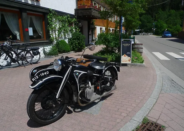 Hotel Hirsch mit Café Klösterle