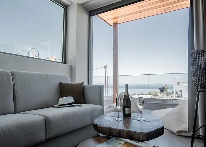 King'S & Queen'S Afitos - Suites With Private Pool