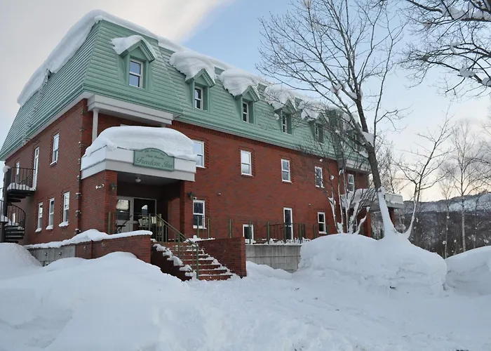 Niseko Freedom Inn