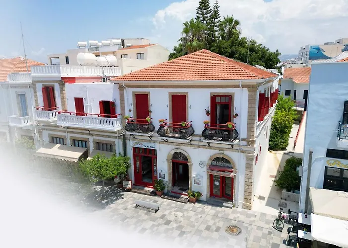 Kiniras Traditional Hotel & Restaurant