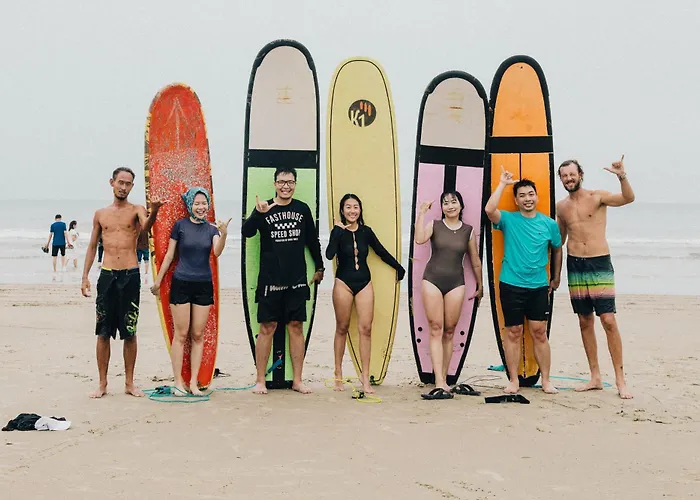 Surf Dom Vungtau - Surf Camp Coliving