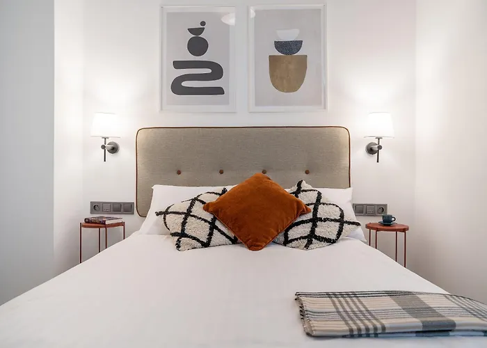 H11 Aparthotel