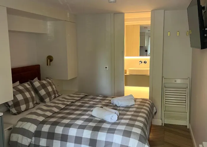 Costa Apartments