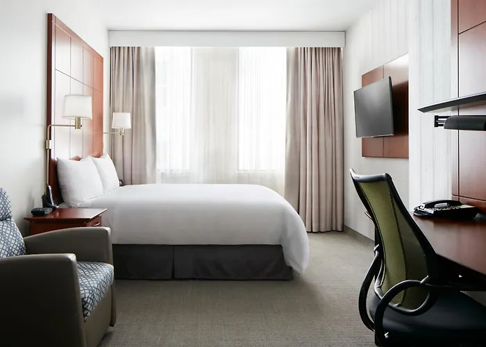 Central Loop Hotel