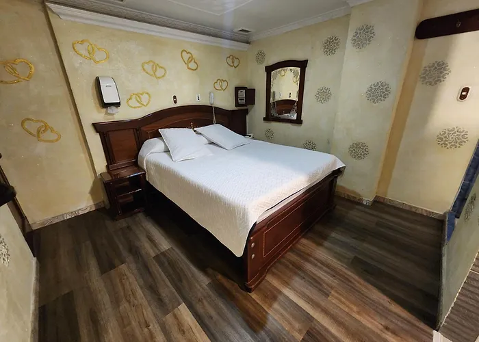 Motel Piramides De Cristal