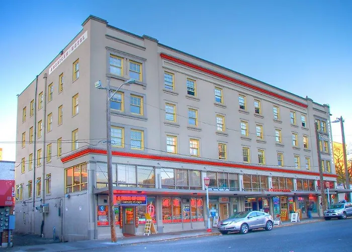 American Hotel Hostel
