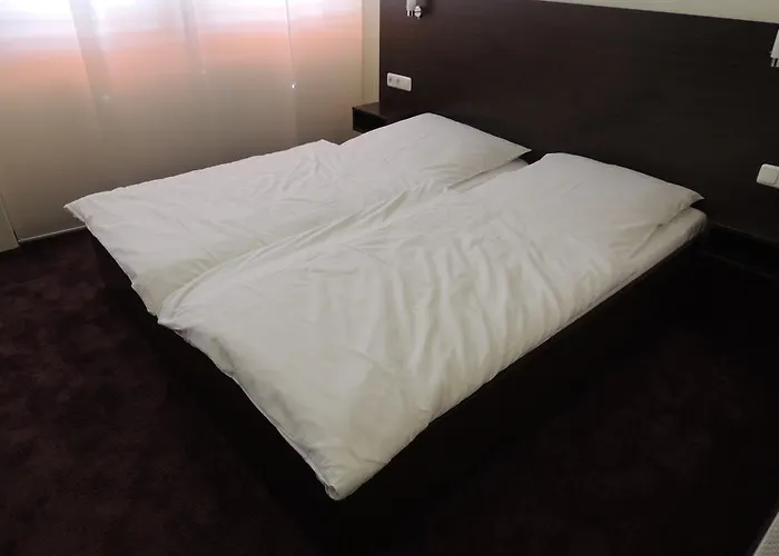 Aaa Budget Hotel